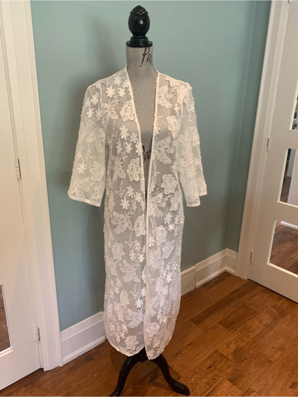 Maeve White Sheer Floral Lace Kimono Robe